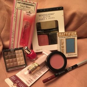 Make up bundle! (Maybelline, mary-kate&ashley